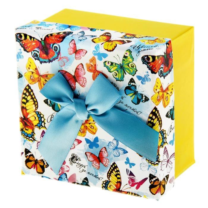 Подарочная коробка "Бабочки", 23х23см