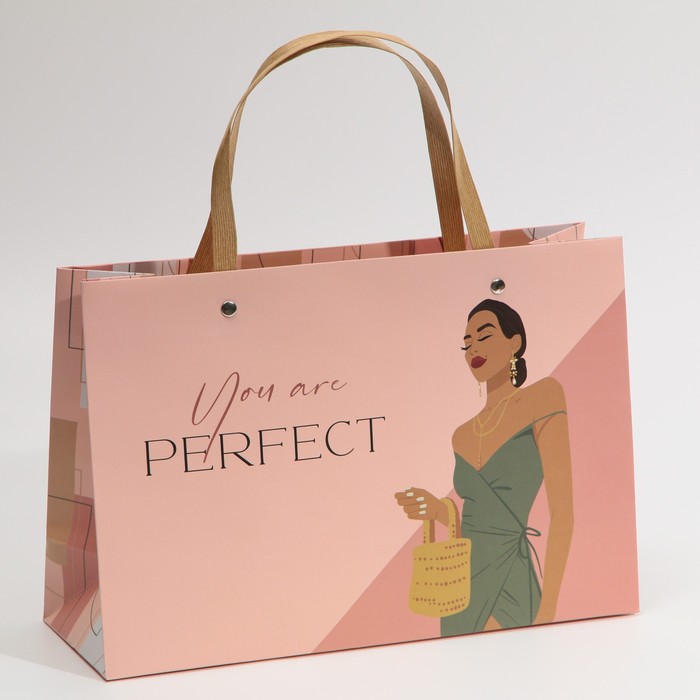 Пакет подарочный 30 × 20 × 10 см «Ты идеальна»
