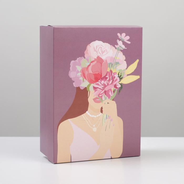 Коробка складная «Девушка с цветами»,  21×15×7 см 