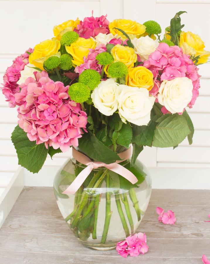Картина по номерам "Цветы в вазе с ленточкой" 30х40 см в пакете (18 цв)