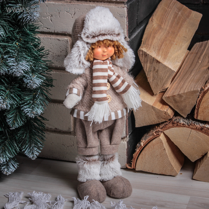 Кукла интерьерная "Ваня в шапочке с меховой оторочкой" 28 см