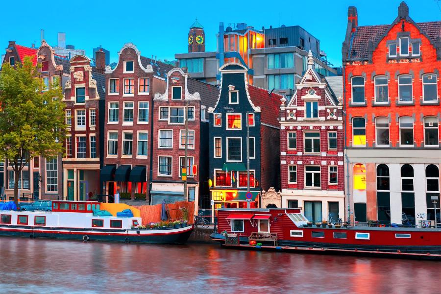 Картина по номерам "Прекрасный вечерний Амстердам" 30х40 см