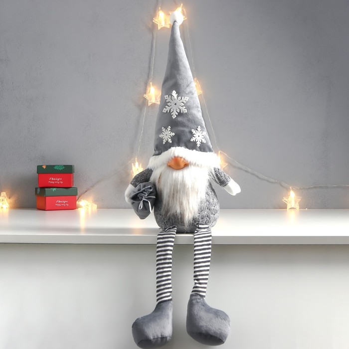 Кукла интерьерная "Дед Мороз с мешком, бархатный серый колпак со снежинкой" 75х21х15 см