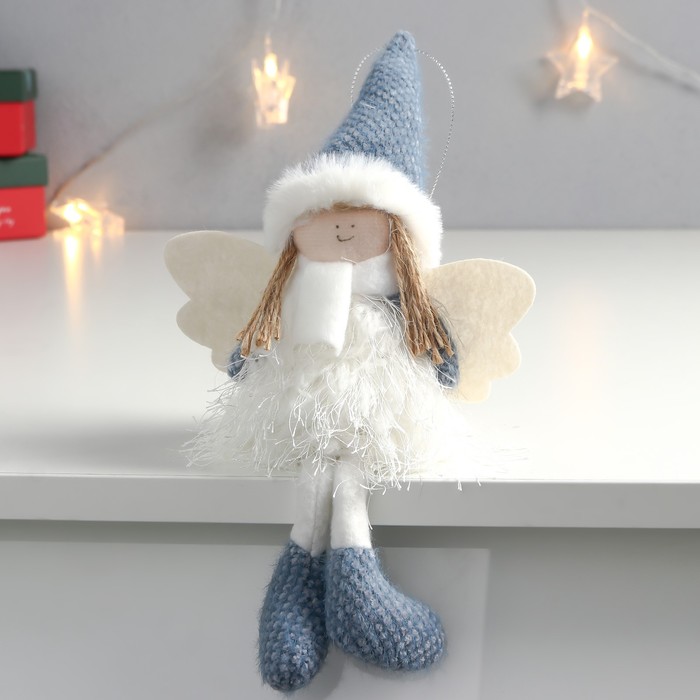 Кукла интерьерная "Ангелочек в шубке из травки, в синем колпаке и сапожках" 30х15х5 см  