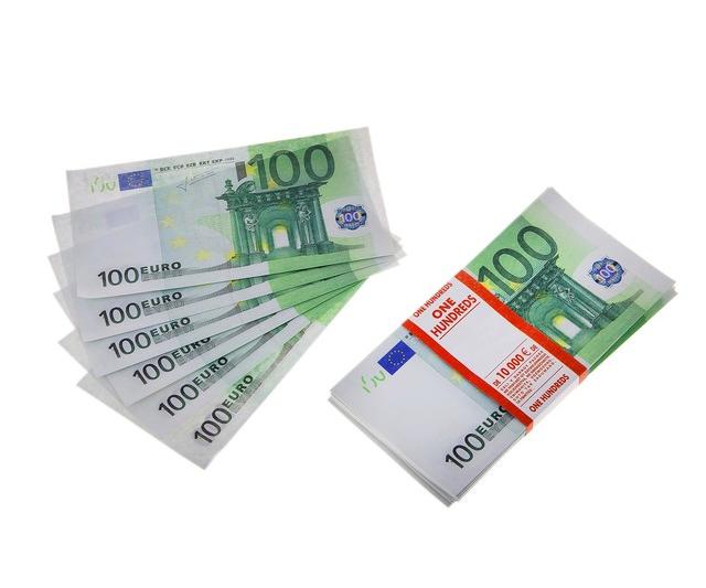 Деньги сувенирные 100 евро (85 шт)